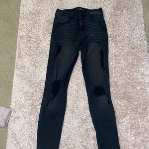 Indigo Rein, Juniors 7, Black jeans.
